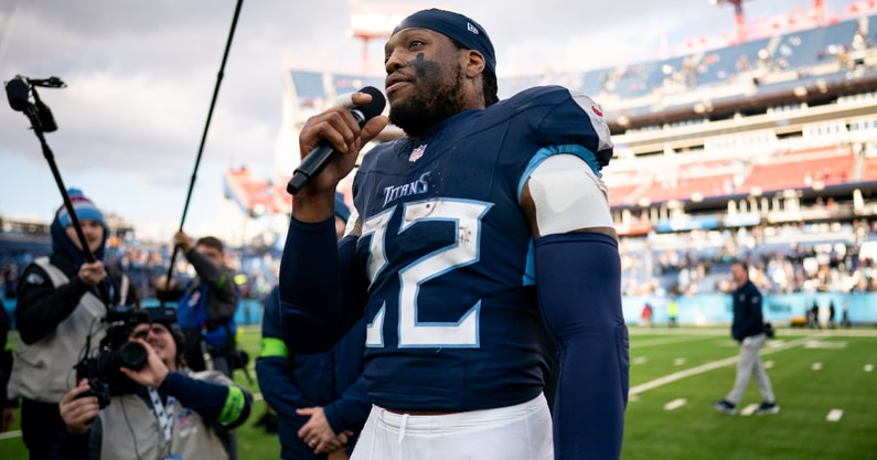 Derrick Henry gives emotional speech to Titans fans after possible final  game in Tennessee - On3