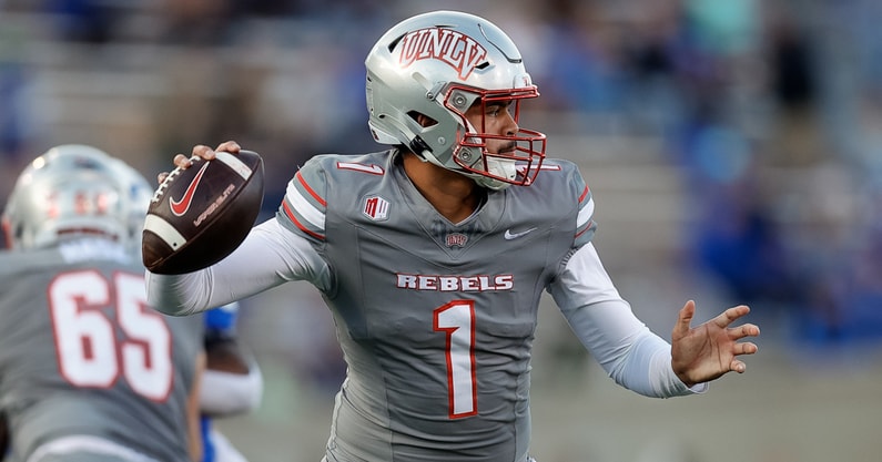 NCAA Football: UNLV at Air Force