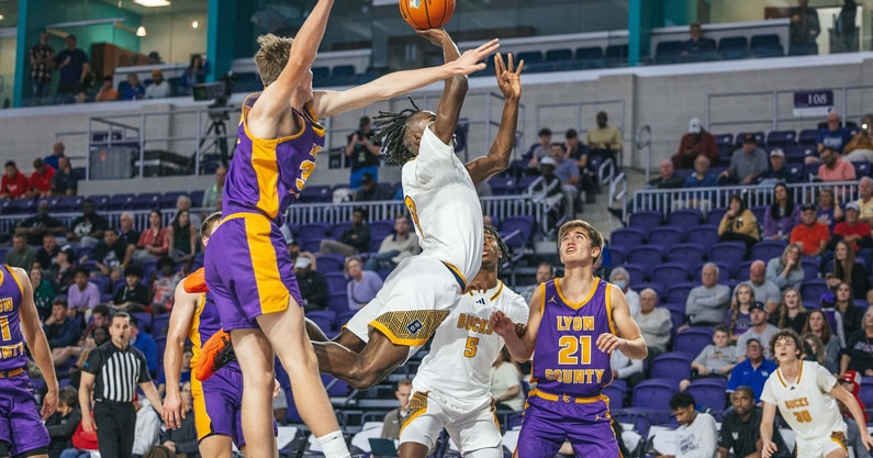 Syndication: Naples Daily News