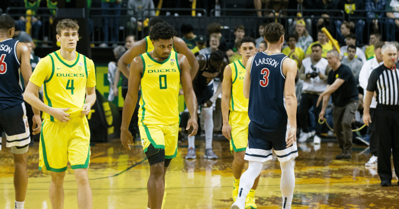 oregon-misses-out-on-marquee-opportunity-suffers-blowout-home-loss-to-arizona