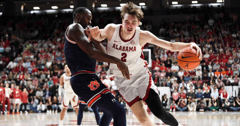 Alabama forward Grant Nelson
