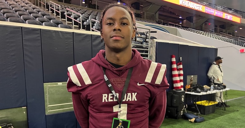4-star-wr-taz-williams-connects-with-smu-staff-visit