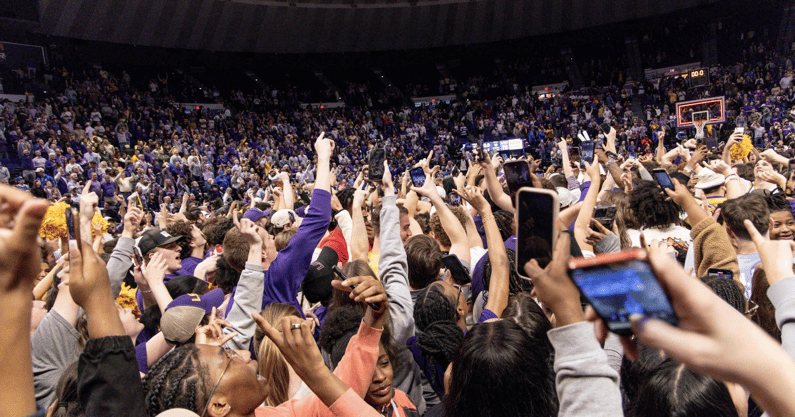 lsu-owes-kentucky-100k-storming-the-court