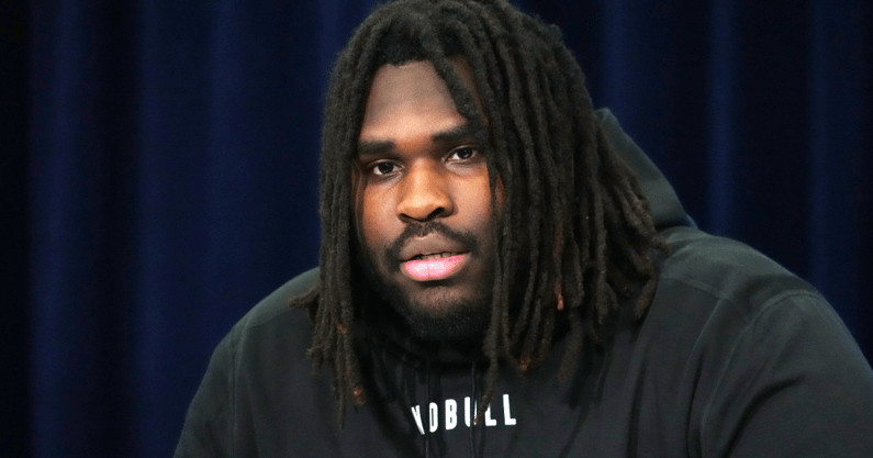 T'Vondre Sweat