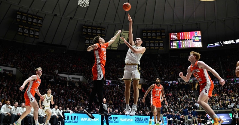 Zach Edey vs. Illinois