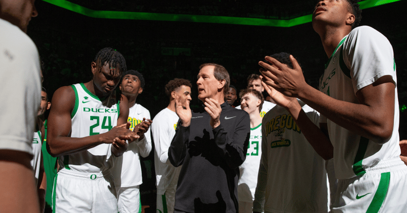 dana-altman-says-he-does-not-intend-to-retire-after-2023-24-season-im-not-going-anywhere