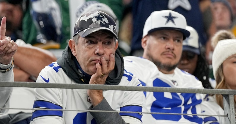 on3.com/cowboys-miss-out-on-zack-moss-due-to-being-priced-out-by-bengals-per-report/