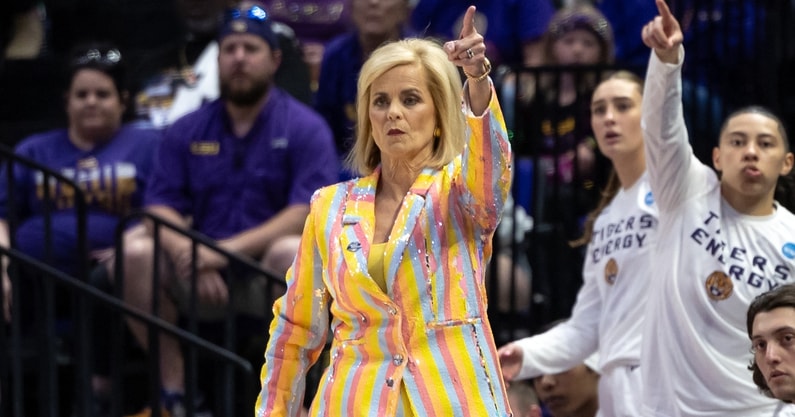 lsu-head-coach-kim-mulkey-shares-postgame-moment-middle-tenessee-state-savannah-wheeler-ncaa-tournament-sweet-16