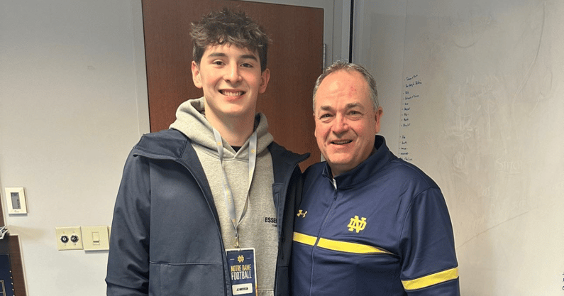 2026 TE JC Anderson (left) with Notre Dame offensive coordinator Mike Denbrock (right) - Credit: @jcanderson34