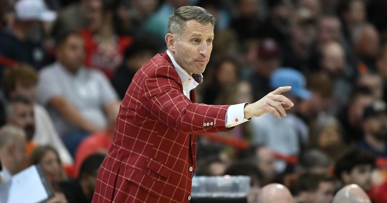 analyst-paul-finebaum-praises-alabama-head-basketball-coach-nate-oats-leading-sweet-16