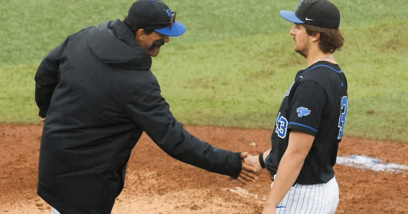 kentucky-baseball-on-the-attack