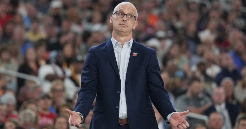 dan-hurley-lands-200000-bonus-after-uconn-advances-to-national-championship