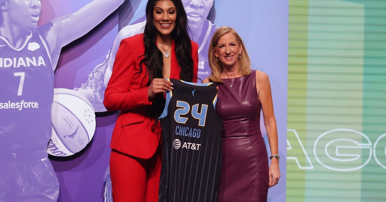 WNBA Draft: Kamilla Cardoso poses with WNBA commissioner Cathy Engelbert