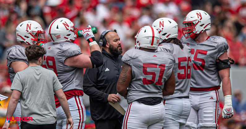 Donovan Raiola Nebraska offensive line (2)