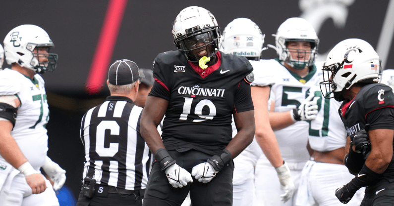 Michigan State and former Cincinnati Bearcats linebacker Tyler Gillison (19) reacts after a defensive play in the fourth quarter during a college football game between the Baylor Bears and the Cincinnati Bearcats - Kareem Elgazzar, USA TODAY Sports