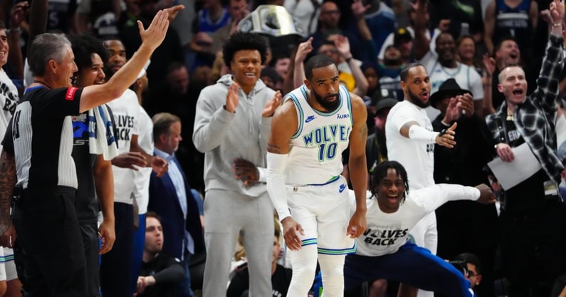 Mike Conley by Ron Chenoy-USA TODAY Sports