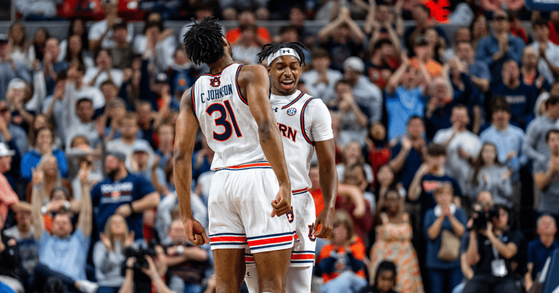 Chaney Johnson and Denver Jones celebrate. (Photo by Matt Rudolph/Auburn Live)