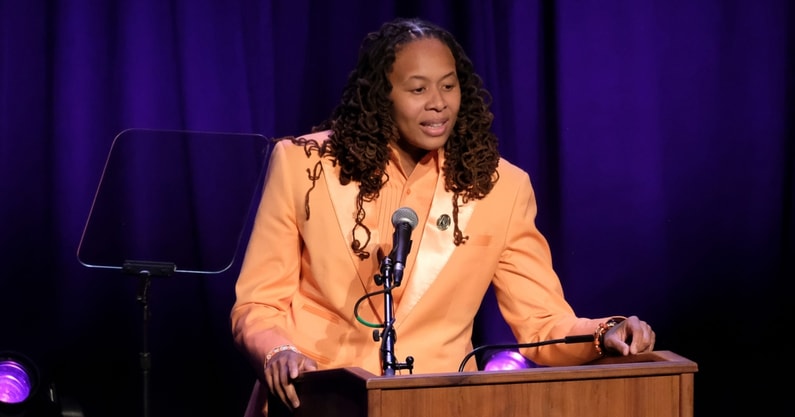 seimone-augustus-shares-details-phone-call-lsu-head-coach-kim-mulkey-regarding-coaching-staff-spot