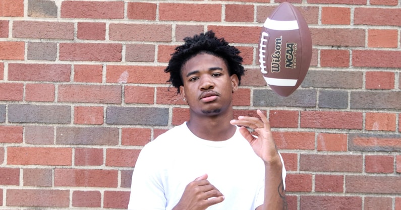 South Carolina DB target Stephen Miller pictured at his high school (Photo: Jeremy Johnson | On3)