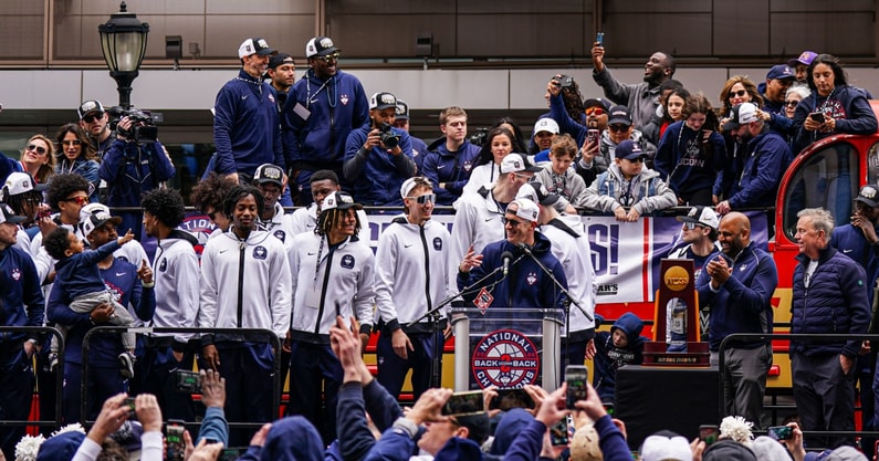 on3.com/college-basketball-insider-expects-uconn-to-promote-from-within-if-dan-hurley-leaves/