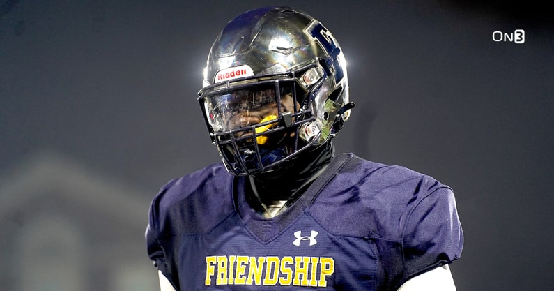 South Carolina DT target Bryce Jenkins is pictured at a game (Photo: EJ Holland | On3)