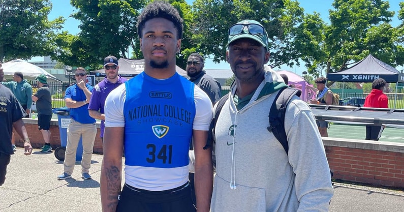2025 DB Vanzale Hinton and Michigan State secondary coach Blue Adams