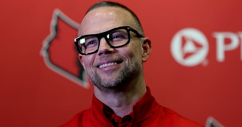 Louisville HC Pat Kelsey