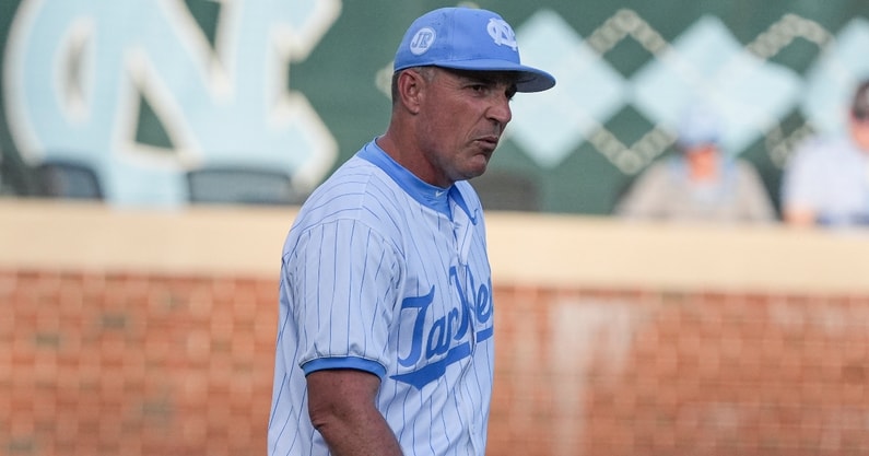 north-carolina-head-coach-scott-forbes-gives-early-reactions-college-world-series-versus-tennessee