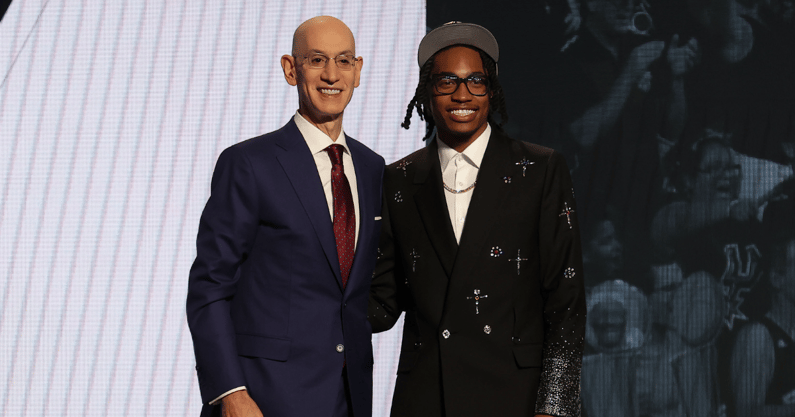 Photo of Rob Dillingham (right) by Brad Penner | USA TODAY Sports