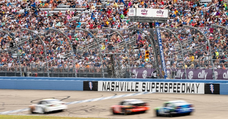 NASCAR Ally 400 weather delay