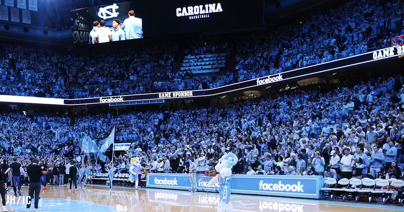 130A0016-uncgenmb-smith center