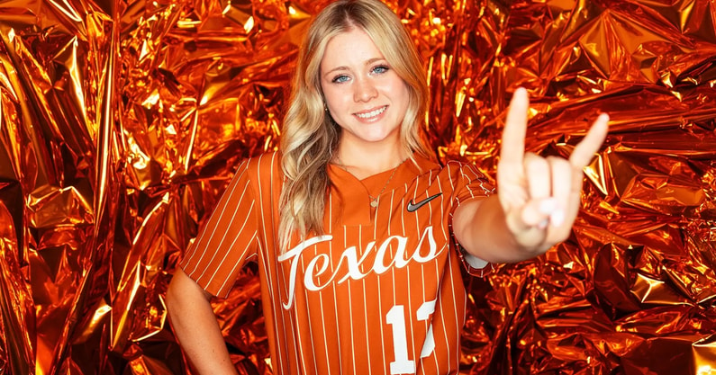 kaydee-bennett-texas-uniform