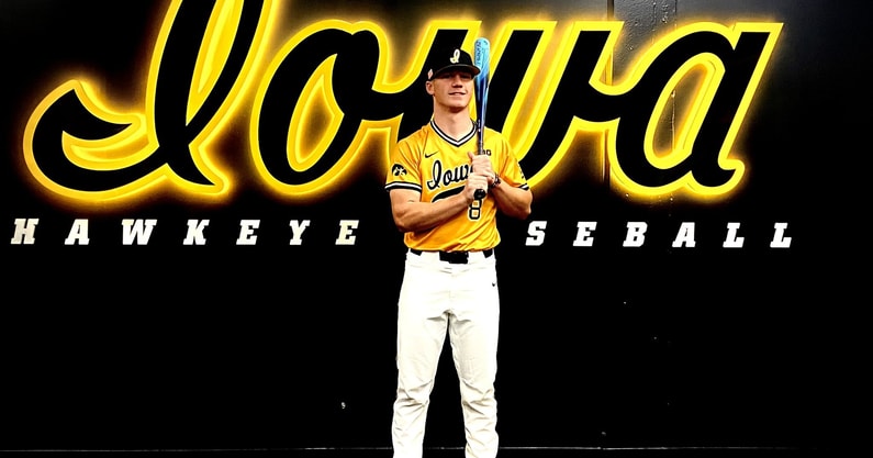 HawkeyeReport caught up with incoming freshman Colin Coonradt.