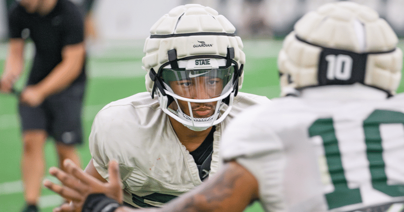 Michigan State linebacker Darius Snow