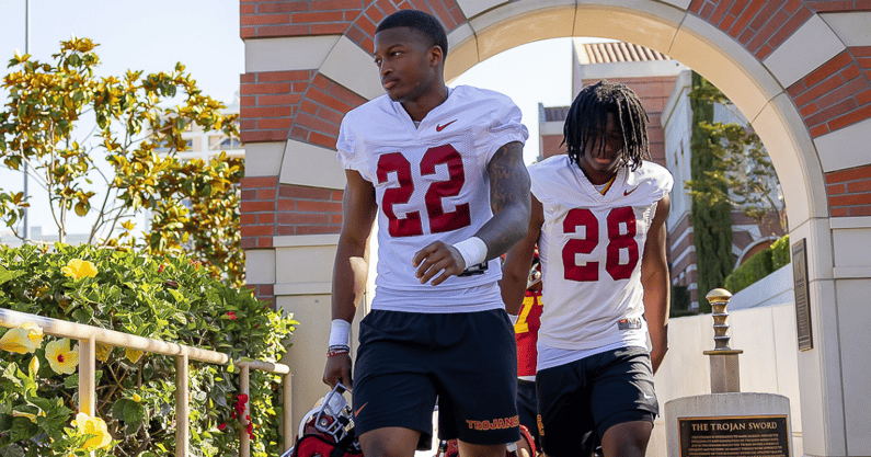 Key takeaways as Lincoln Riley talks scrimmage standouts, cornerback ...