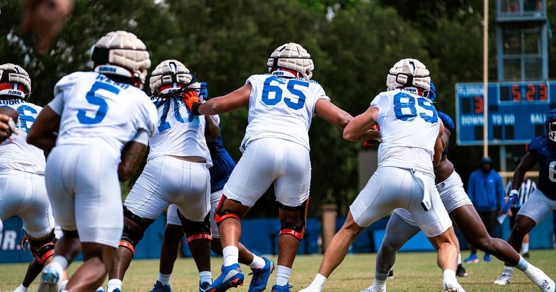 Florida-Gators-offensive-line-Brandon-Crenshaw-Dickson