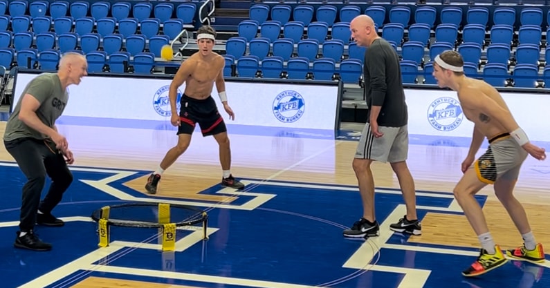 Reed and Jeff Sheppard play Spikeball at Rupp Arena
