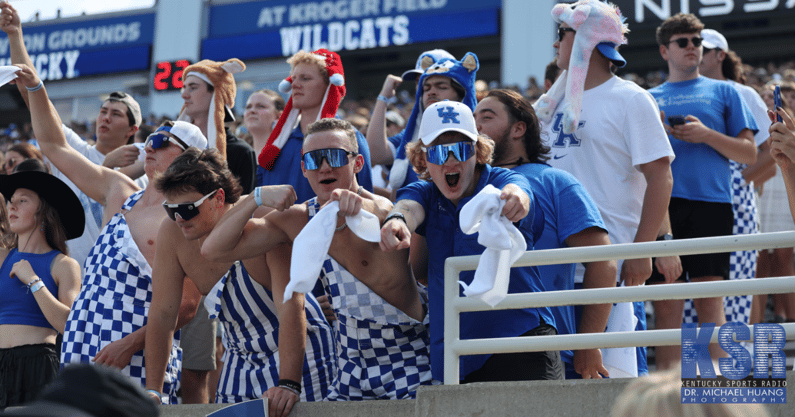 Kentucky fans at Kroger Field - Dr. Michael Huang | Kentucky Sports Radio