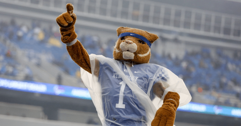Kentucky Wildcats mascot during a rainstorm at Kroger Field - Dr. Michael Huang | Kentucky Sports Radio