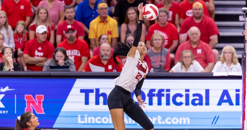 Harper Murray Nebraska Volleyball (3)
