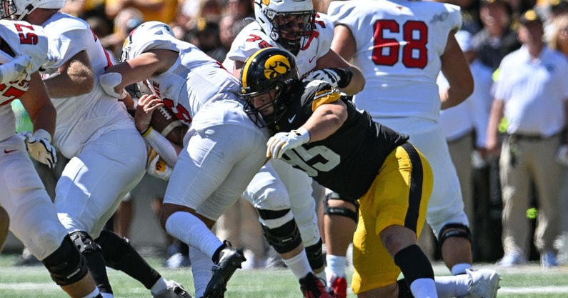 Aaron Graves by Jeffrey Becker-USA TODAY Sports