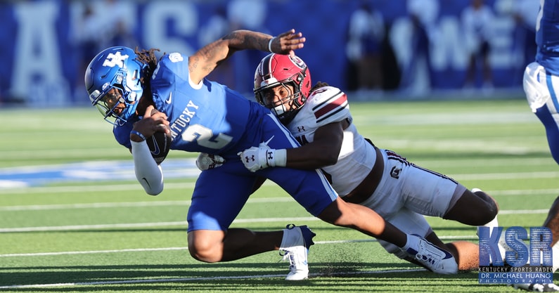 Kentucky QB Gavin Wimsatt is sacked by South Carolina