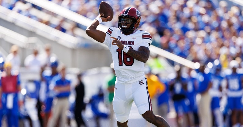 shane-beamer-raves-maturity-poise-redshirt-freshman-south-carolina-quarterback-lanorris-sellers