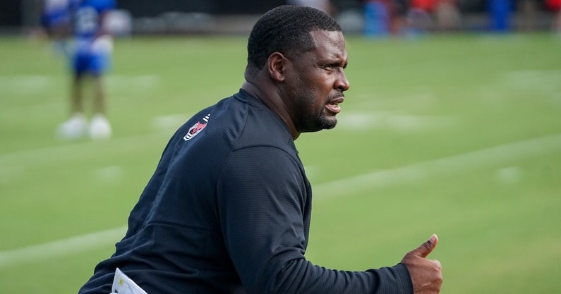 watch-rickey-hunley-assesses-smu-cornerbacks-defense-during-bye-week