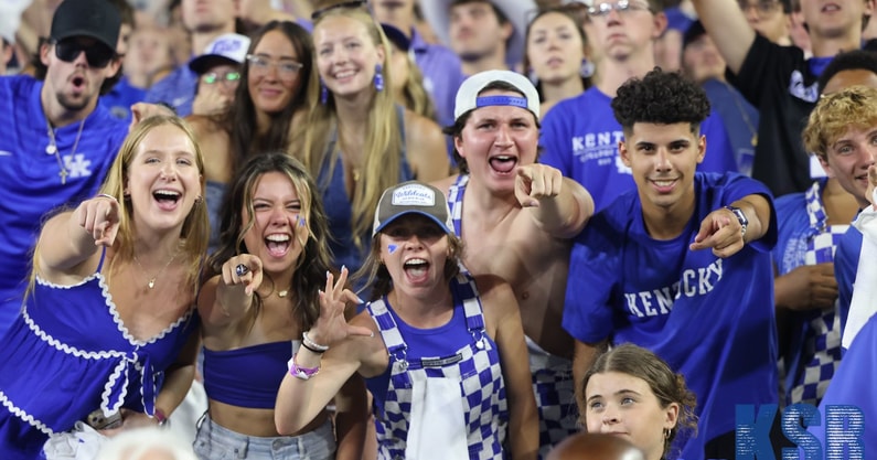 Kentucky fans cheering on the Wildcats against Georgia - photo by Dr. Michael Huang for KSR