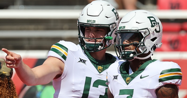 Baylor QBs Sawyer Robertson and Dequan Finn