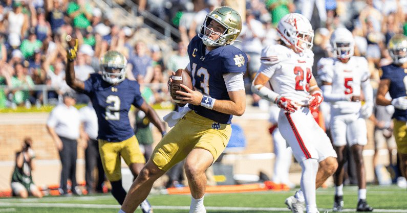 Notre Dame quarterback Riley Leonard