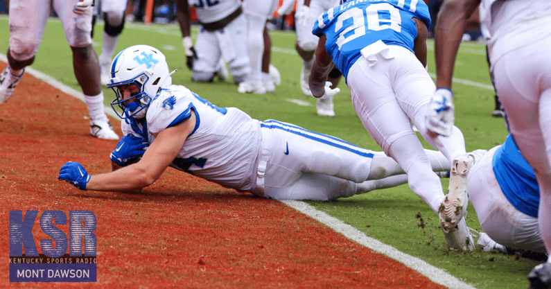 Josh Kattus falls on the ball in the end zone for a Kentucky touchdown - Mont Dawson, Kentucky Sports Radio