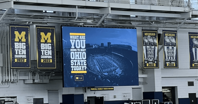 Michigan practice glick fieldhouse