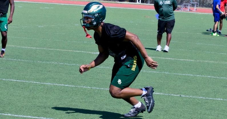 2025 TX LB Kaleb Burns3